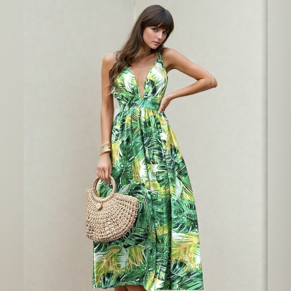 Dresses & Skirts - Boho Tropical Print Backless Cami Dress